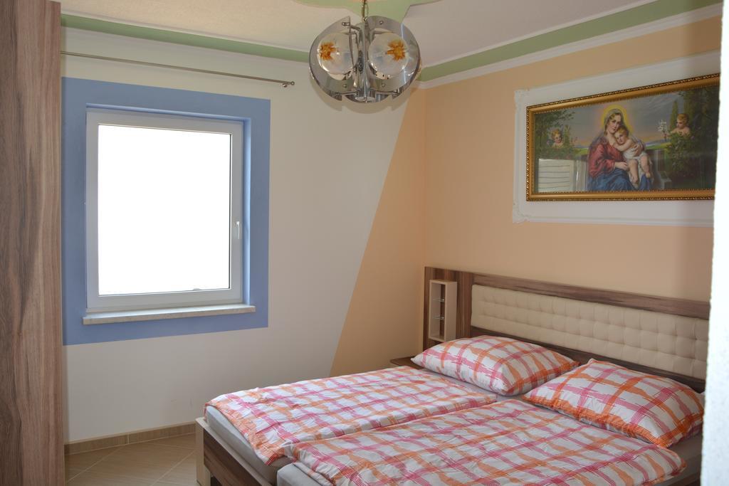 Apartments Petar & Anka Biograd Na Moru Room photo