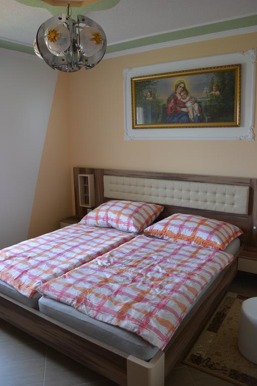Apartments Petar & Anka Biograd Na Moru Room photo