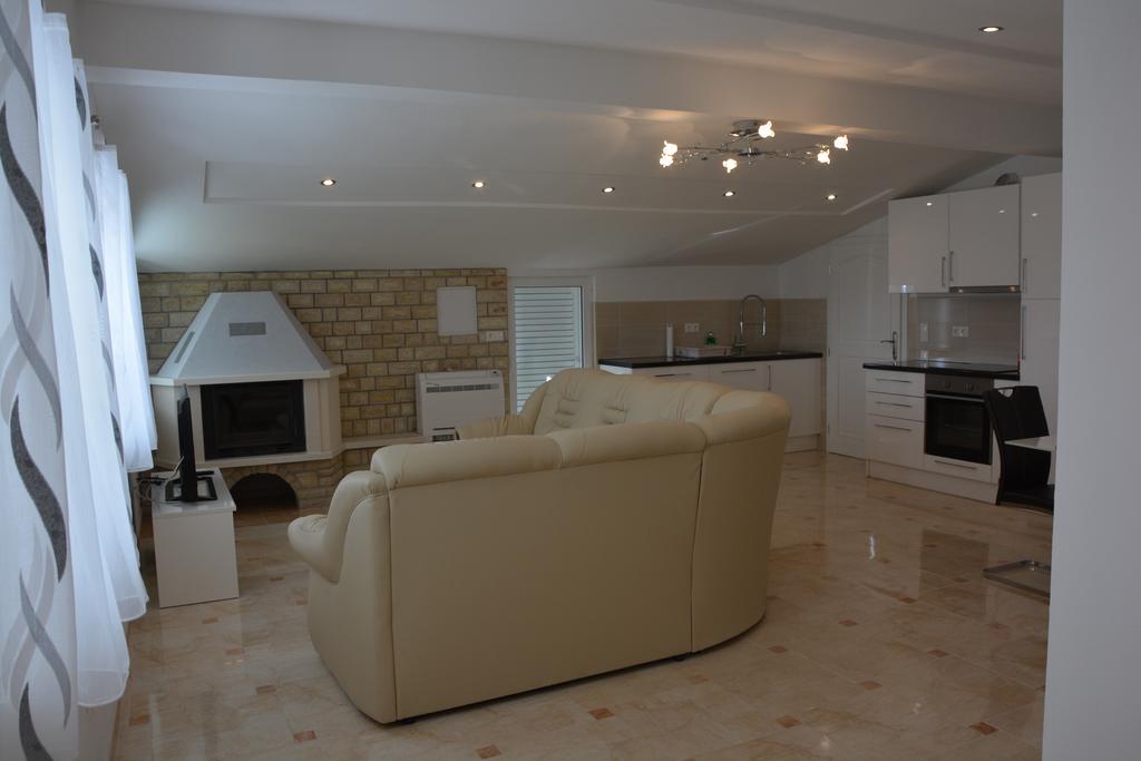 Apartments Petar & Anka Biograd Na Moru Exterior photo