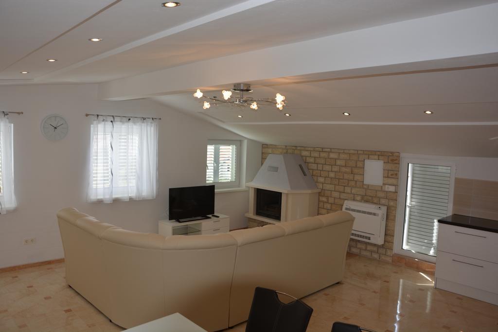 Apartments Petar & Anka Biograd Na Moru Exterior photo