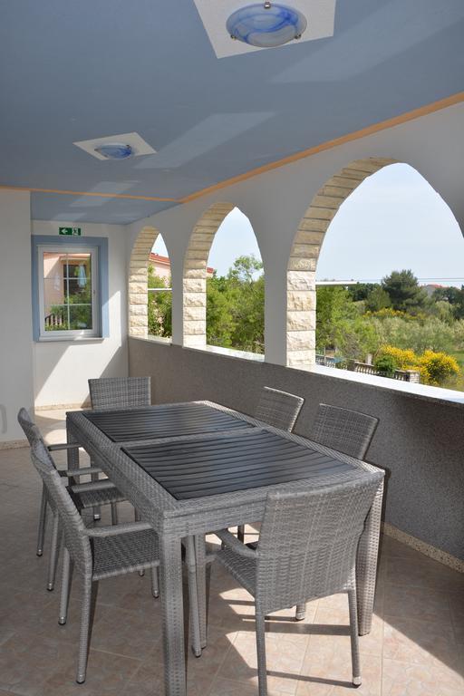 Apartments Petar & Anka Biograd Na Moru Exterior photo